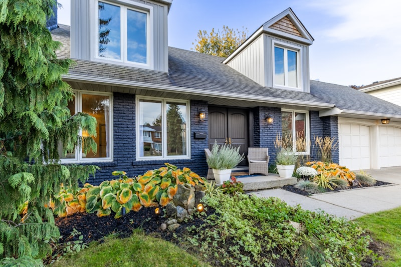 150 Kensington Dr.